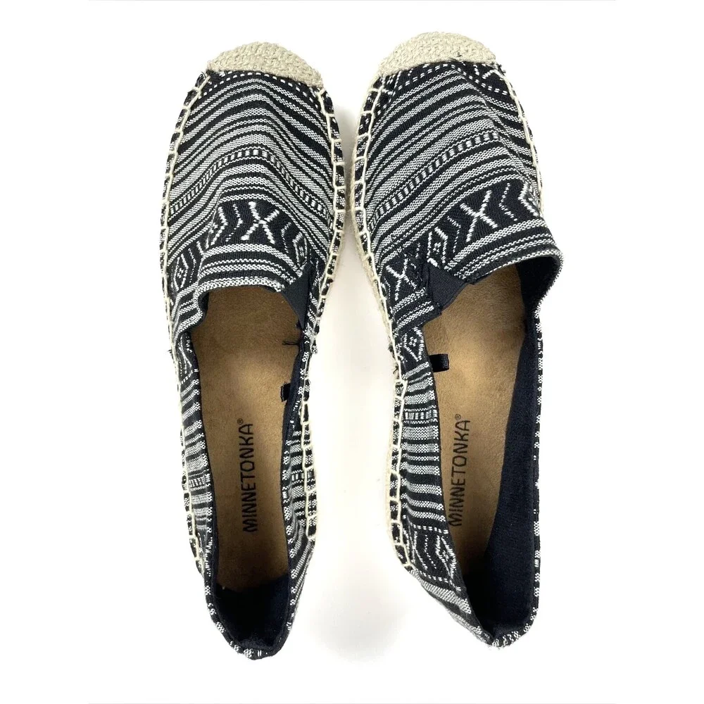Minnetonka Pam Espadrille Slip On Flats Black White Native Print NWOB Women's 7M